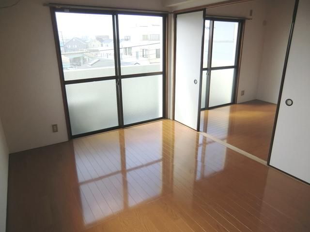 2DK Apartment for Rent in Hiratsuka, Kanagawa - Flexible Layout - Thumbnail 3