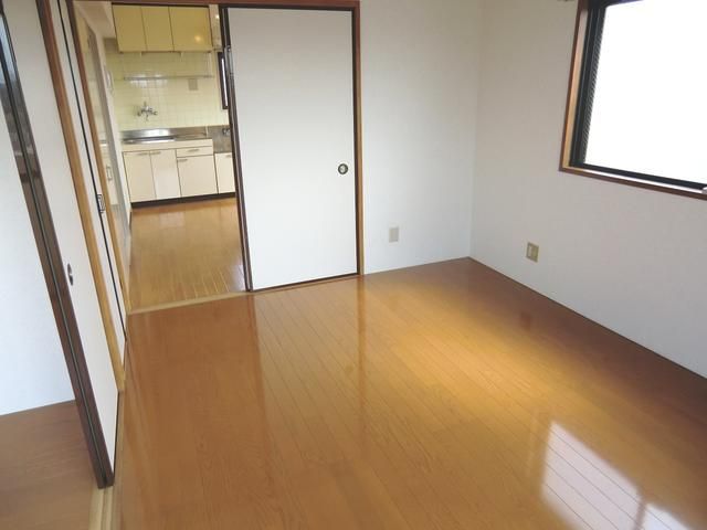 2DK Apartment for Rent in Hiratsuka, Kanagawa - Flexible Layout - Thumbnail 4