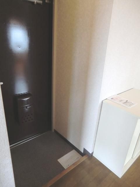 2DK Apartment for Rent in Hiratsuka, Kanagawa - Flexible Layout - Thumbnail 2
