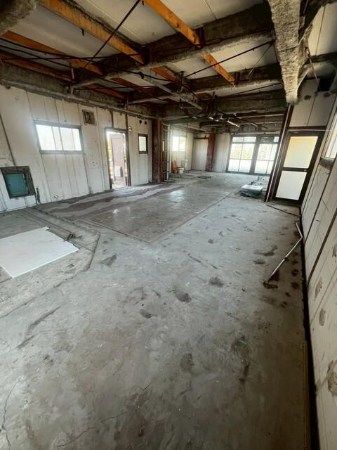 90sqm Office/Shop for Rent in Fukaya, Saitama - Thumbnail 3