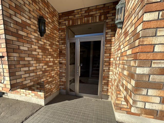 1K Apartment for Rent in Tamamura, Gunma - 37,000 Yen - Thumbnail 2
