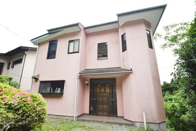 1988 3LDK House in Quiet Atami with 381 sqm Land - Thumbnail 2