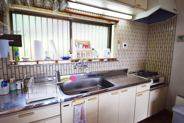 1988 3LDK House in Quiet Atami with 381 sqm Land - Thumbnail 3