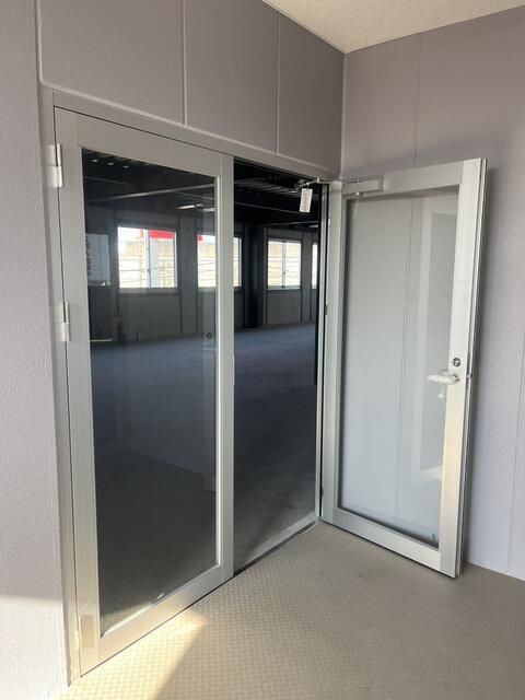 New Office Space for Rent in Chuo-ku, Chiba City, 167.97 sqm - Thumbnail 2