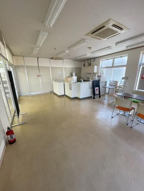 Commercial Space for Rent in Yokohama Asahi Ward Near Tsurugamine Station - Thumbnail 2