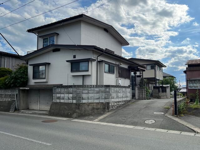 5DK Detached House on 201㎡ Corner Lot in Morioka, Iwate - Thumbnail 4