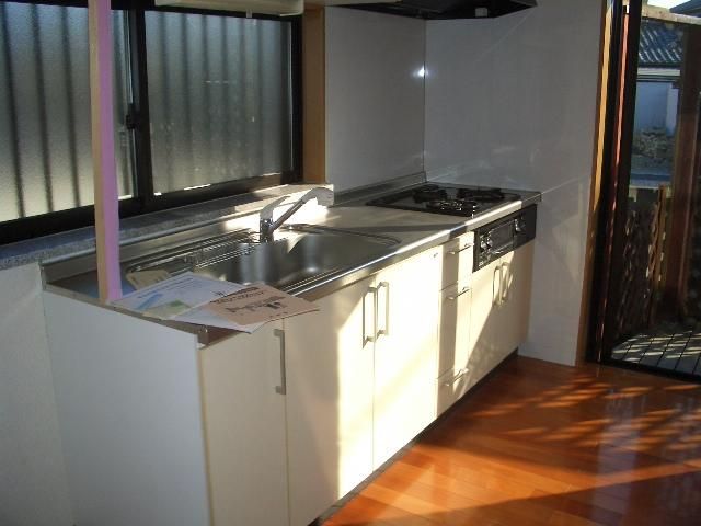 3DK Detached House for Rent in Soka City, Saitama - Thumbnail 2