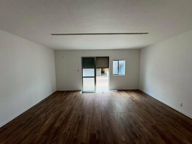 Renovated Shop/Office for Rent in Fujisawa, Kanagawa - Thumbnail 2