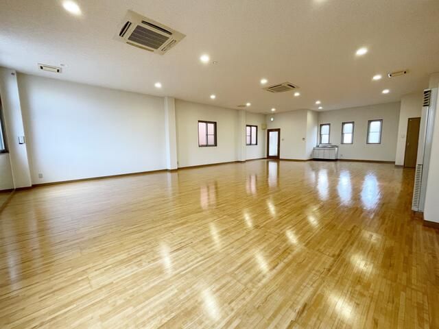 Detached Shop Building for Rent in Kofu, Yamanashi - Thumbnail 2