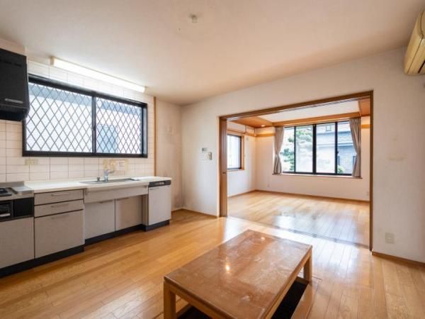 6DK House for Sale in Hiratsuka, Kanagawa - 141.39 sqm - Thumbnail 3