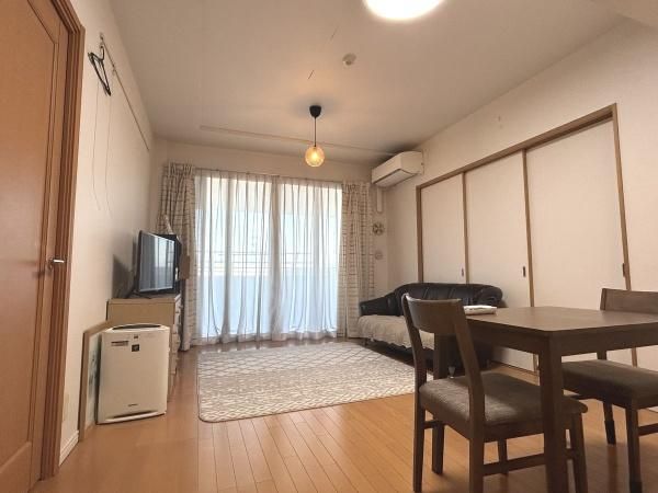 4LDK Apartment for Sale in Hino, Tokyo with Free Parking - Thumbnail 3