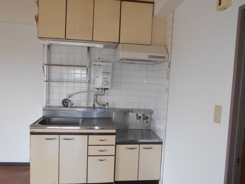 2DK Apartment for Rent in Higashikurume, Tokyo - Thumbnail 4