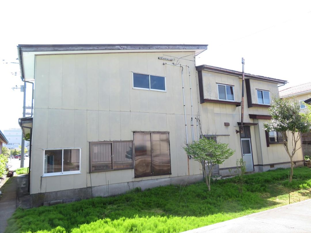 Spacious 5DK House for Sale in Yurihonjo, Akita - Thumbnail 2