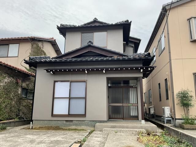 4LDK House for Sale in Kanazawa, Ishikawa | 150sqm Land - Main Image