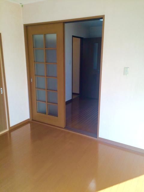 Green Heights Hirose 2DK Apartment for Rent in Fuefuki, Yamanashi - Thumbnail 3