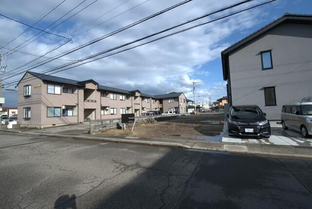 Land for Sale in Kanazawa City 195 sqm - Thumbnail 2