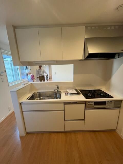 New 2025 3-Story Terrace House for Rent in Edogawa, Tokyo - Thumbnail 4
