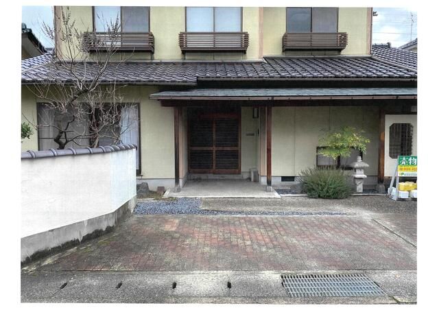 4SLDK Detached House for Sale in Quiet Toyama City Neighborhood - Thumbnail 2