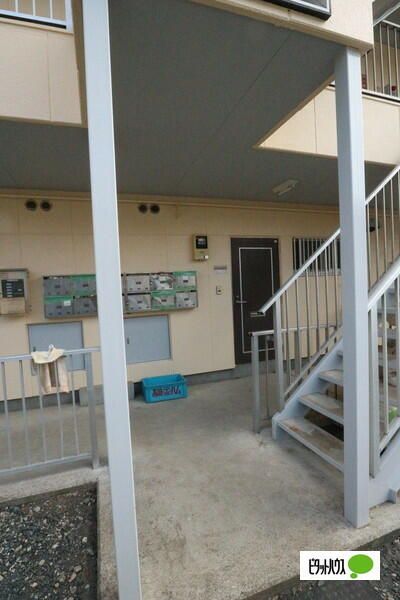 Renovated 2DK Apartment in Kunitachi, Tokyo - Zero Deposit - Thumbnail 3