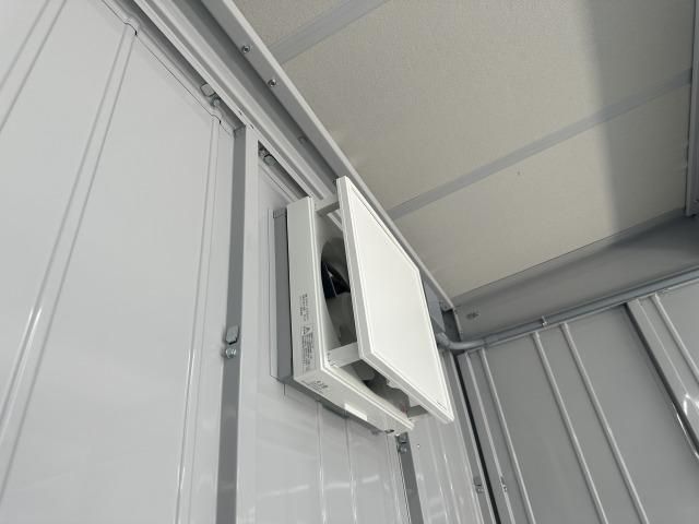 Newly Built Large Trunk Room in Kanazawa, Ishikawa - Thumbnail 4