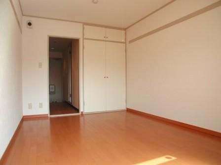 1K Apartment for Rent in Minami Ward, Saitama - HOSOI-'93 - Thumbnail 3