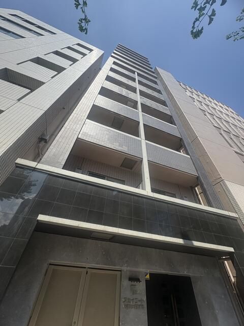 Sky Court Hongo Todaimae Niban-kan 1K Apartment for Sale in Bunkyo, Tokyo - Thumbnail 2