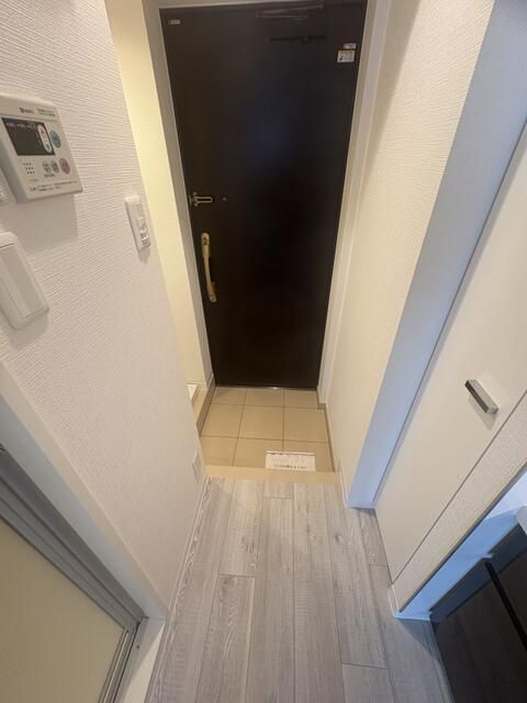 Sky Court Hongo Todaimae Niban-kan 1K Apartment for Sale in Bunkyo, Tokyo - Thumbnail 3
