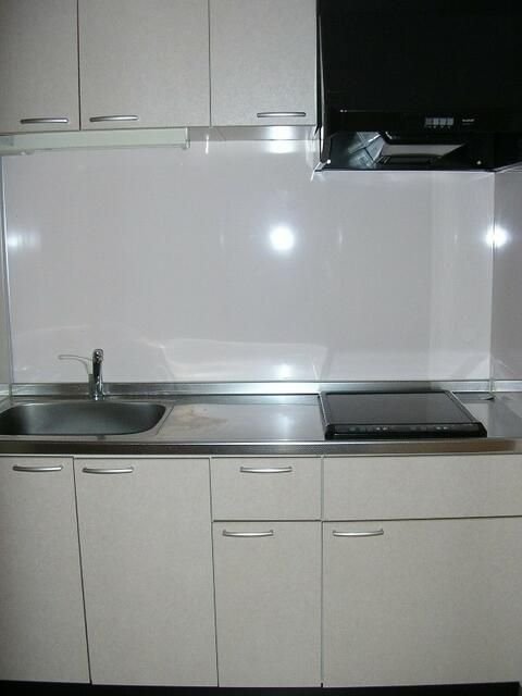 Sky View J 1K Apartment for Rent in Takaoka, Toyama - Thumbnail 4