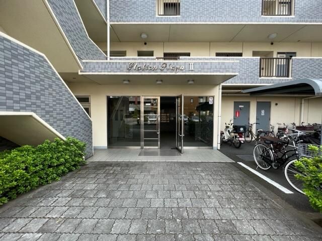 Station Plaza II 2LDK Apartment for Rent in Koshigaya, Saitama - Thumbnail 2