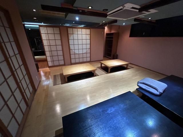 Komatsu Commercial Space for Rent - Former Izakaya, Near Station - Thumbnail 2