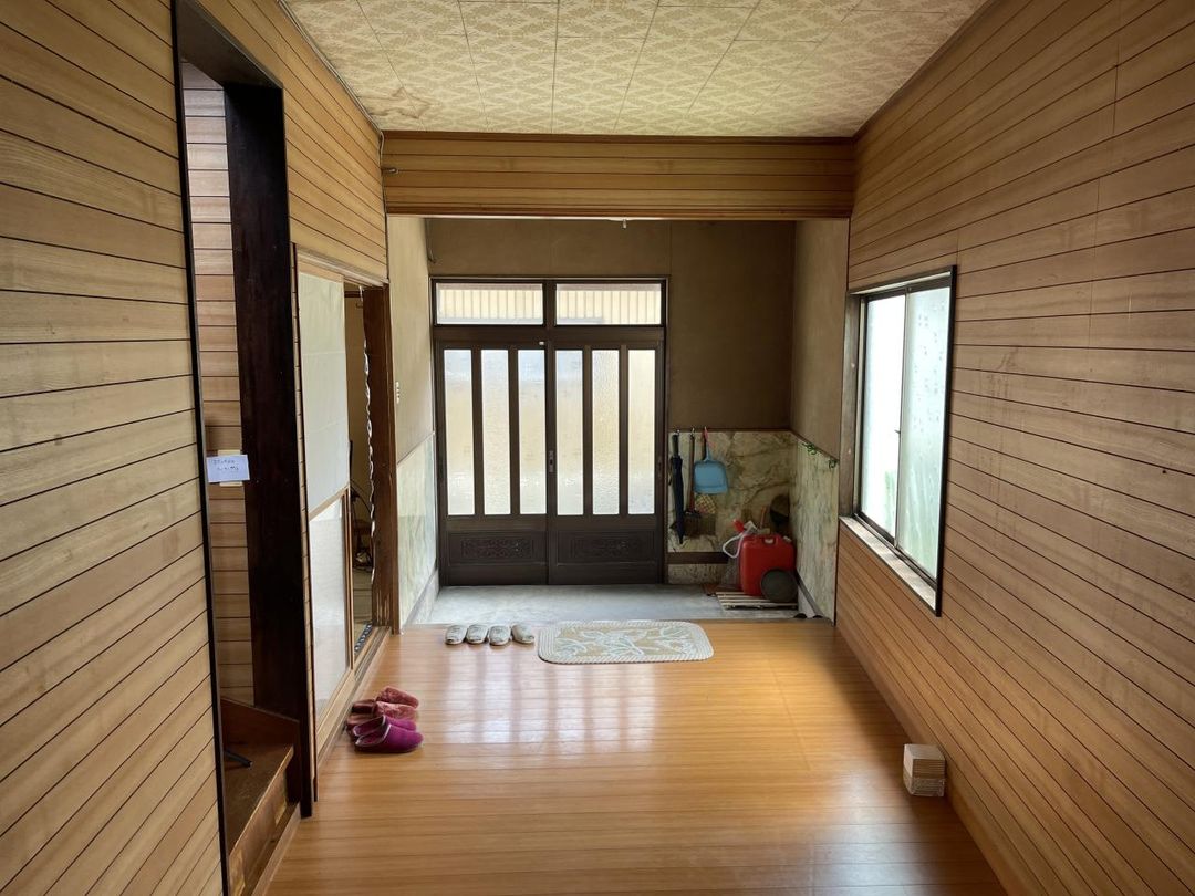 Used Detached House in Shinjo, Yamagata - 6DK, 146 sqm - Thumbnail 3