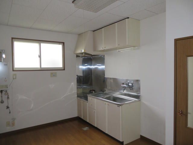 2DK Apartment for Rent in Hirosaki, Aomori – 48.44 sqm - Thumbnail 3