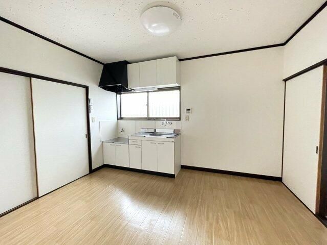 2LDK Single-Story Rental House in Miyashiro, Saitama - Thumbnail 4