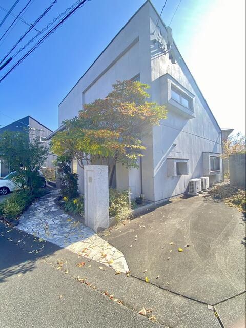2006-Built 2LDK House with Garden & Parking for 3 in Ozu, Kumamoto - Thumbnail 2
