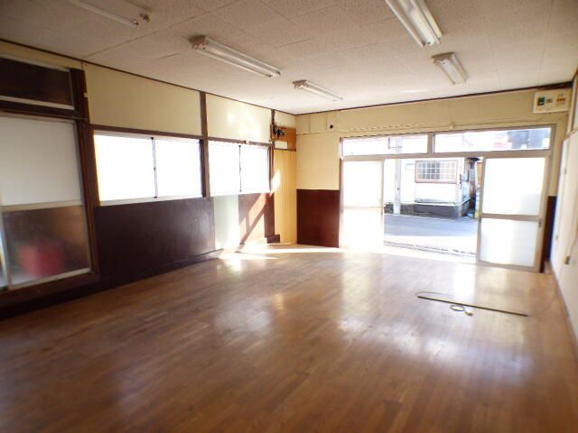 Office for Rent in Aizu-Wakamatsu, Fukushima - 56 sqm - Thumbnail 3