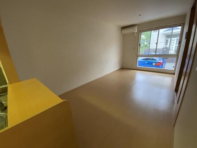 2LDK Terrace House for Rent in Zushi, Kanagawa - Thumbnail 3