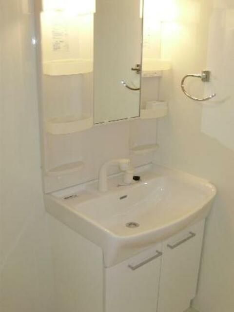 2LDK Terrace House for Rent in Zushi, Kanagawa - Thumbnail 4