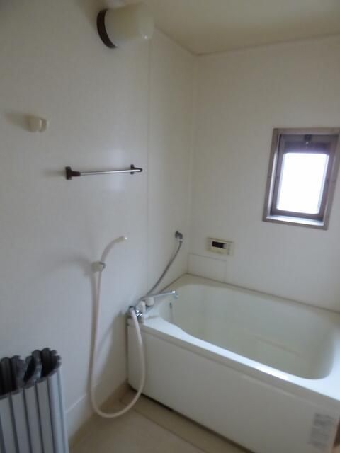2LDK Apartment for Rent in Tsuchiura, Ibaraki - 40,000 Yen - Thumbnail 4
