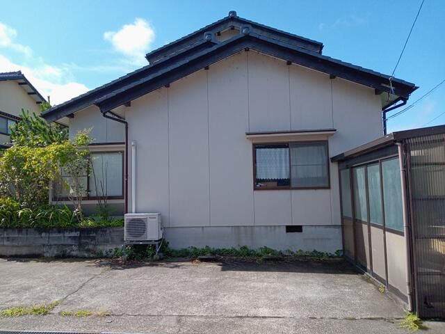 7DK House for Sale in Kanazawa, Ishikawa with 186 sqm Floor Area - Main Image
