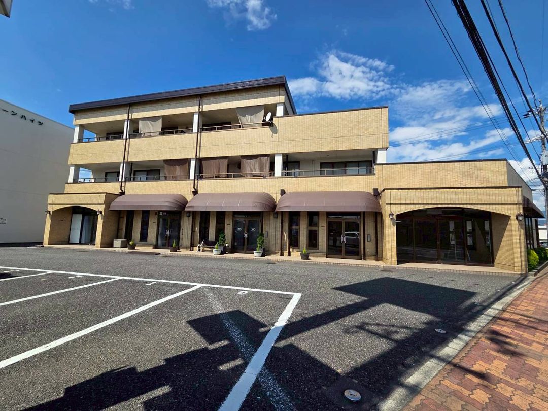 Commercial Space for Rent in Shiojiri, Nagano - 119m2 - Main Image