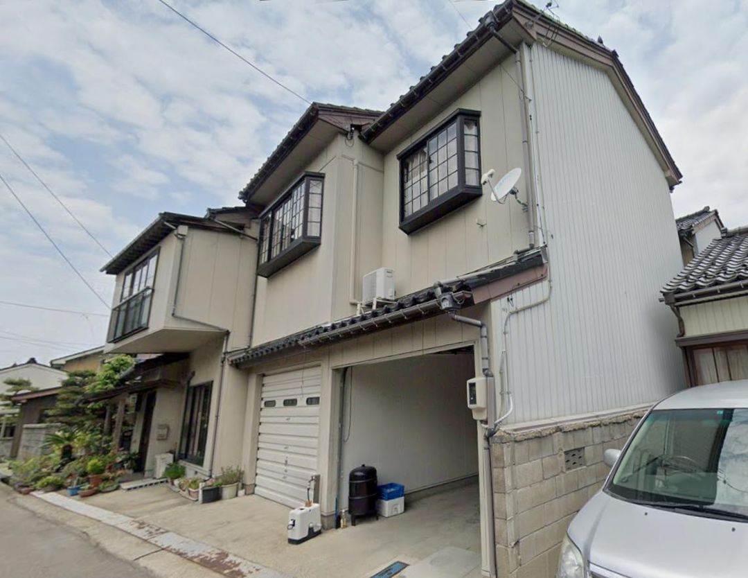 Large Combined House for Two Families in Imizu, Toyama - Thumbnail 2
