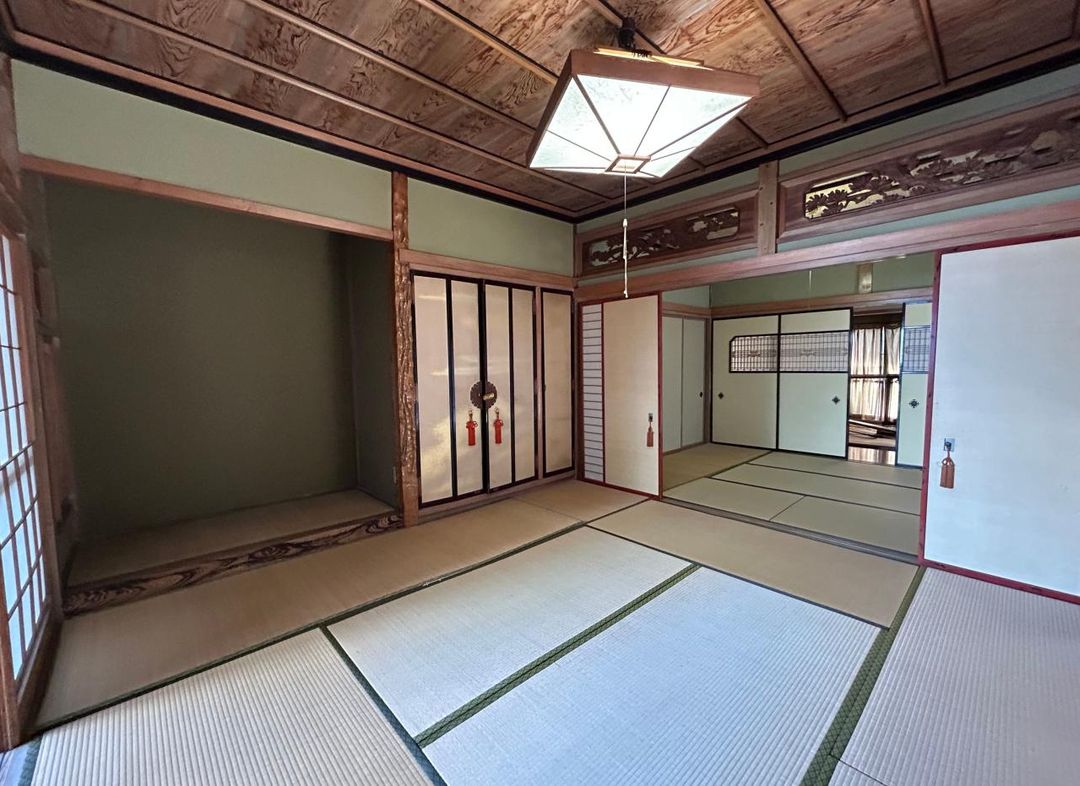 Large Combined House for Two Families in Imizu, Toyama - Thumbnail 4