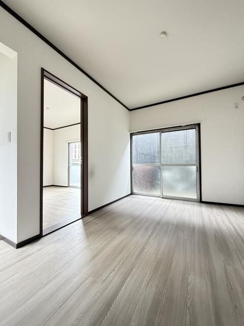 2LDK Apartment for Rent near Kuni-no-Miya Station, Kofu - Thumbnail 3