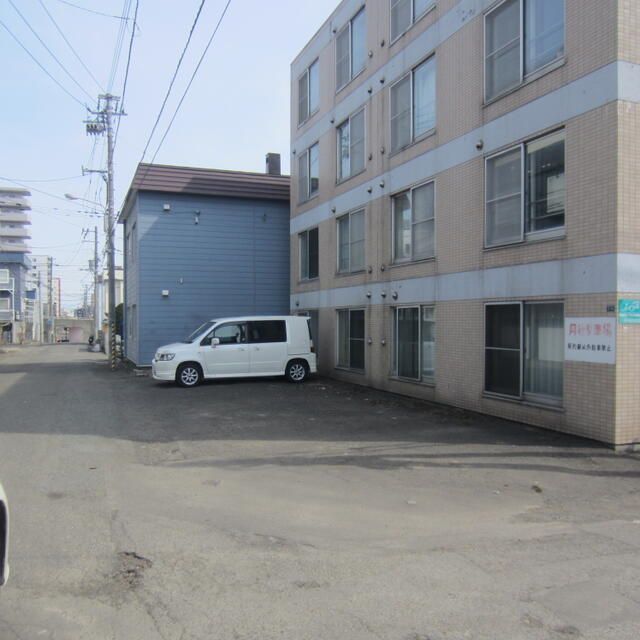 Apartment Building for Sale in Toyohira-ku, Sapporo - Thumbnail 2
