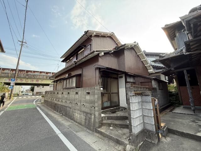 4DK Detached House with Garden for Sale near Kochaya Station, Tsu - Main Image