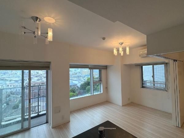 City House Bunkyo Hon-Komagome 2LDK Apartment for Sale - Thumbnail 3