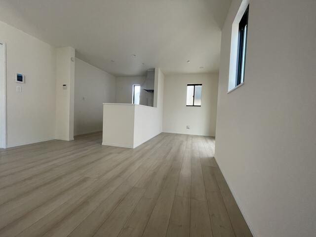 Newly Built 4LDK House in Saitama City with Modern Amenities - Thumbnail 3