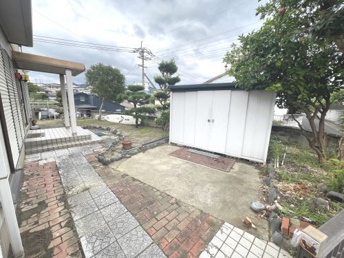 5LDK Detached House on Large Corner Plot in Nakama, Fukuoka - Thumbnail 3