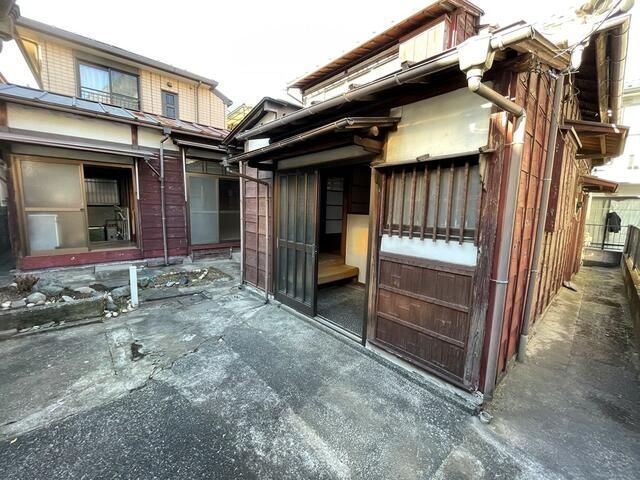 Land for Sale in Shinagawa, Tokyo - 175.66 sqm with Existing House - Thumbnail 3