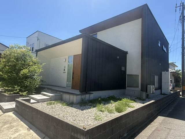 4LDK Modern House in Fukui City with Roof Balcony and 3 Parking Spaces - Main Image